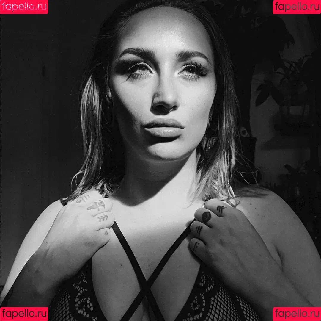 Frau Kopf Onlyfans Photo Gallery 
