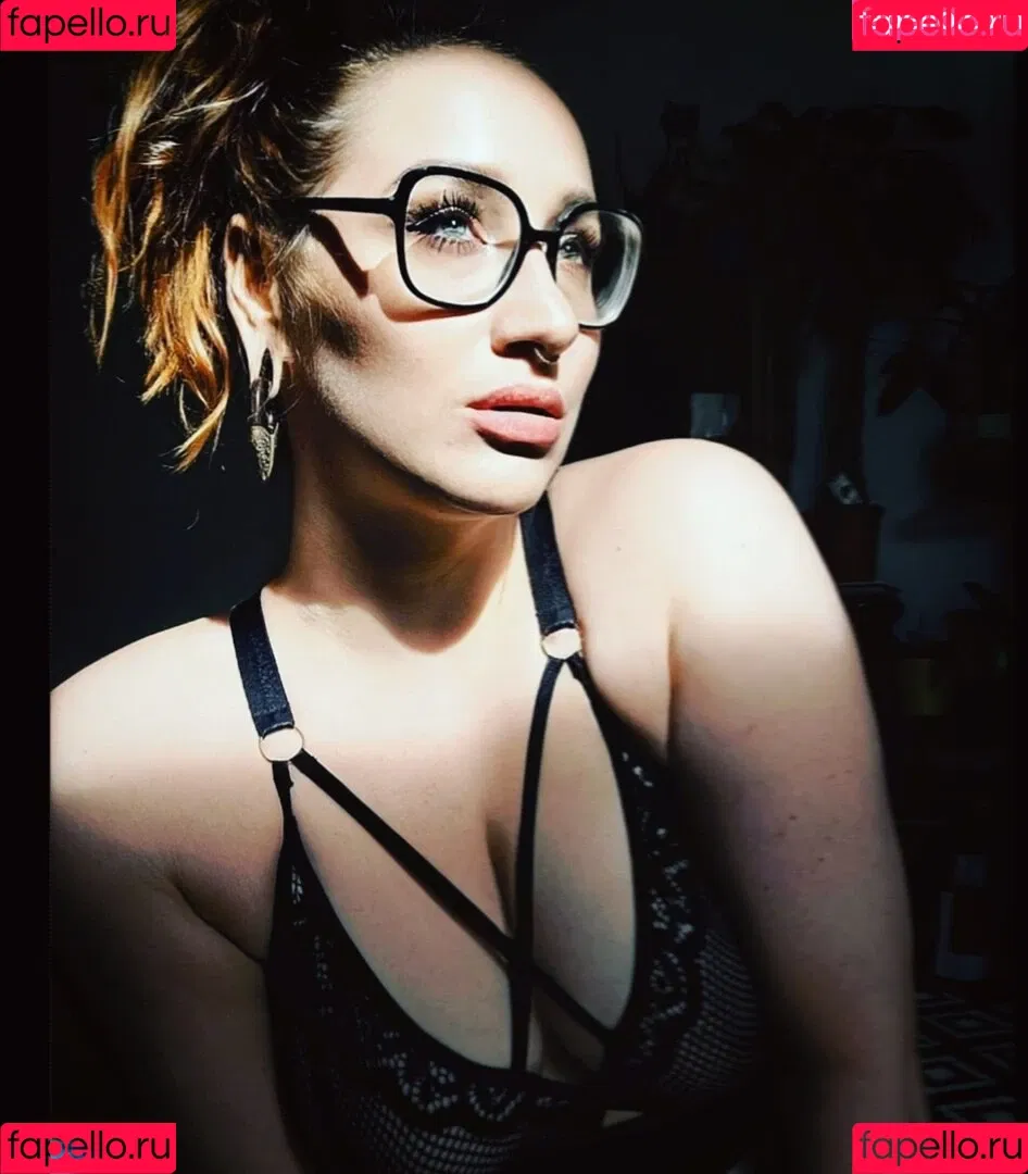 Frau Kopf Onlyfans Photo Gallery 