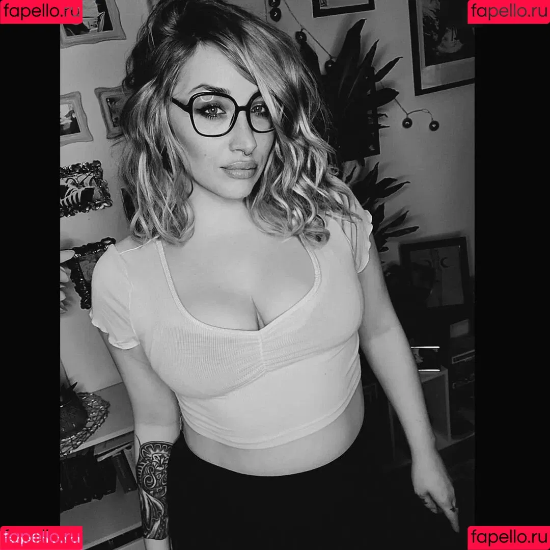 Frau Kopf Onlyfans Photo Gallery 