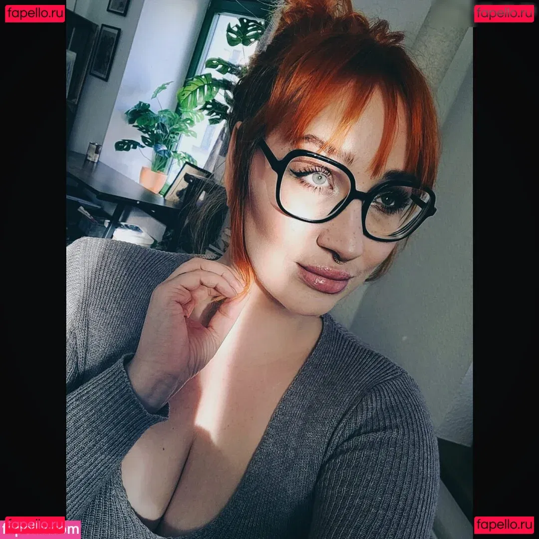 Frau Kopf Onlyfans Photo Gallery 