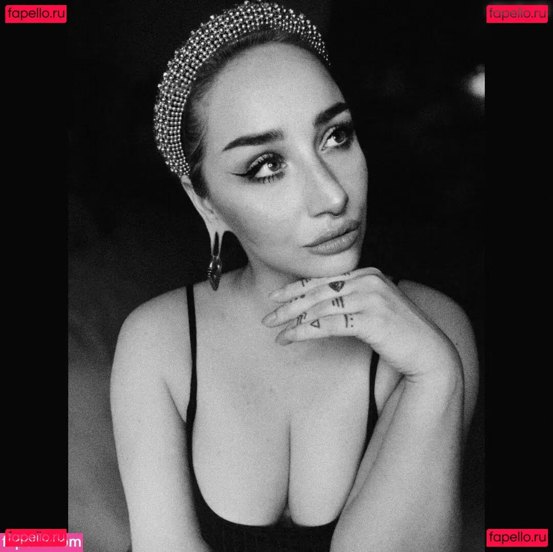 Frau Kopf Onlyfans Photo Gallery 