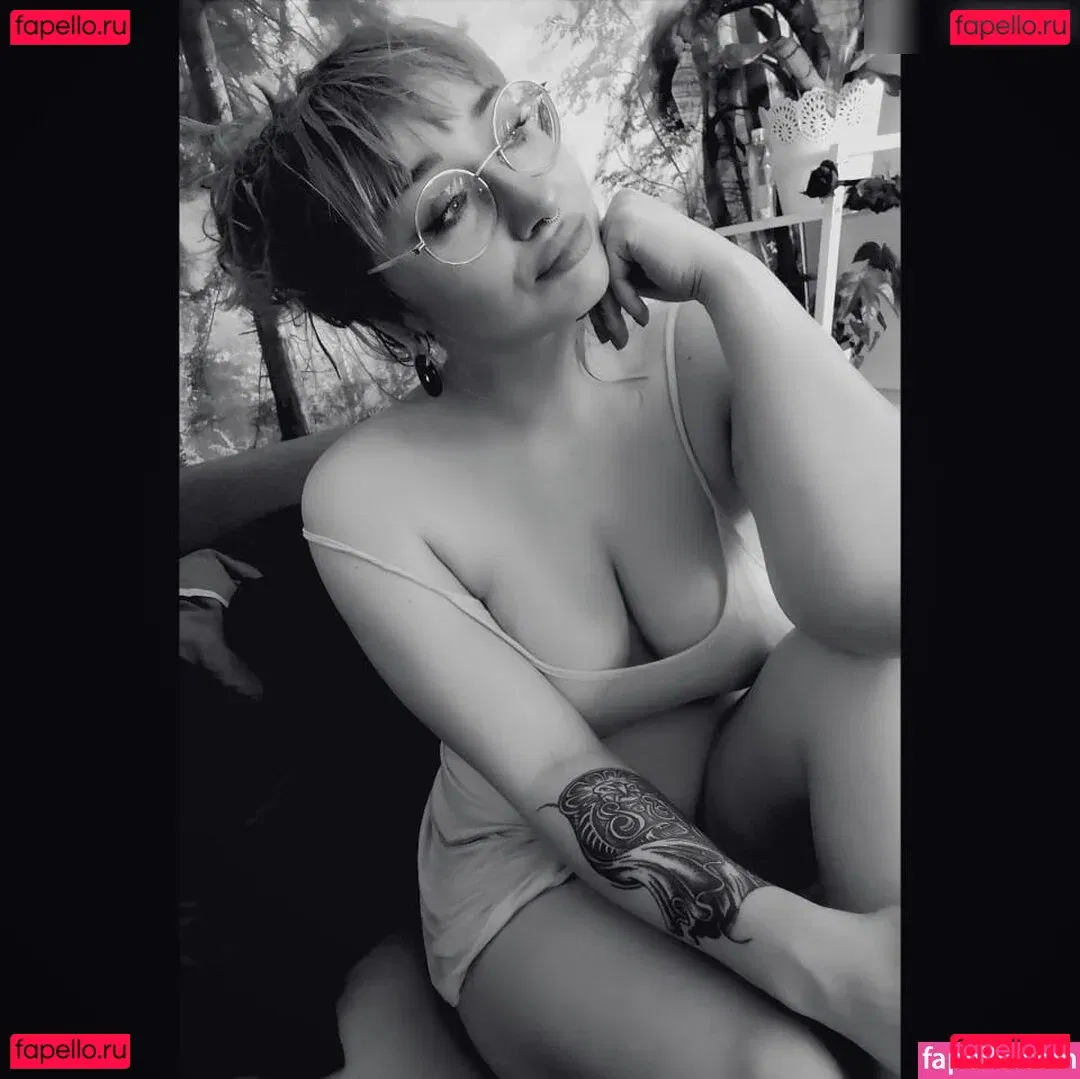 Frau Kopf Onlyfans Photo Gallery 