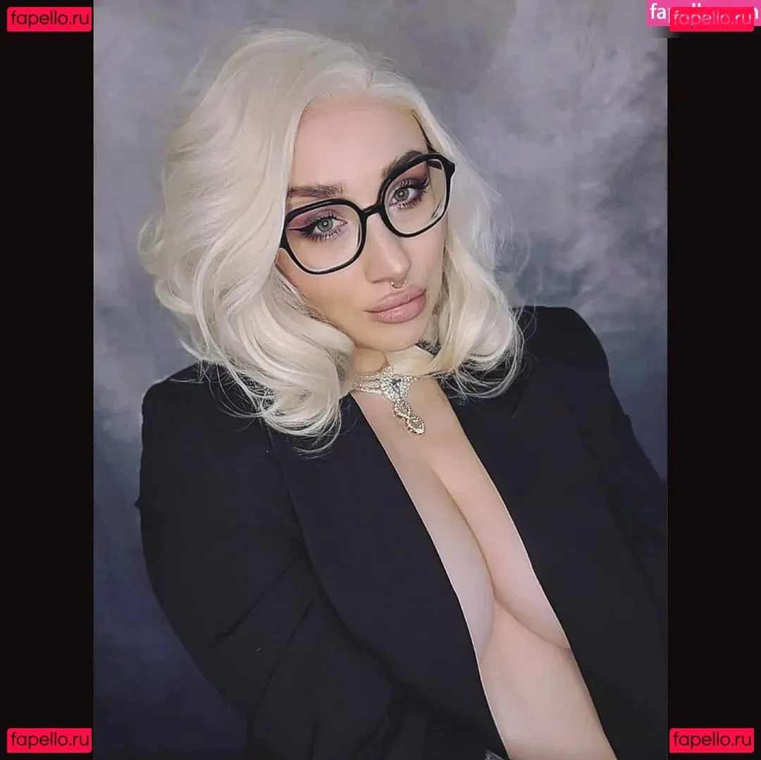 Frau Kopf Onlyfans Photo Gallery 