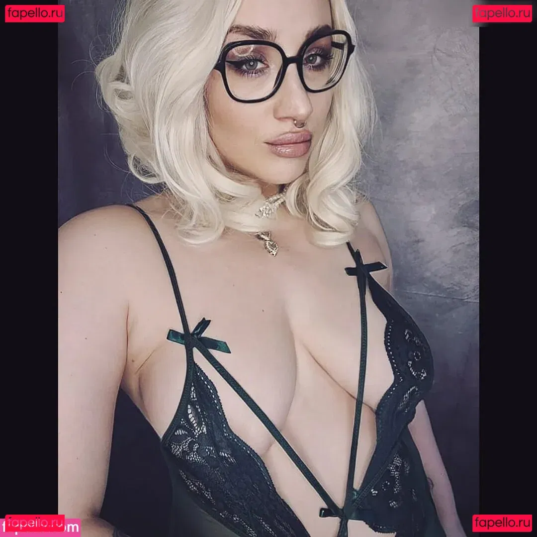 Frau Kopf Onlyfans Photo Gallery 