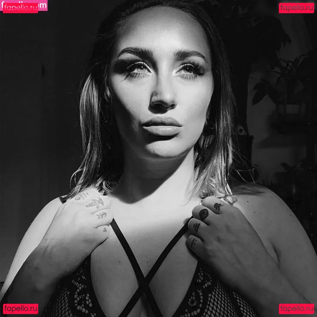 Frau Kopf Onlyfans Photo Gallery 