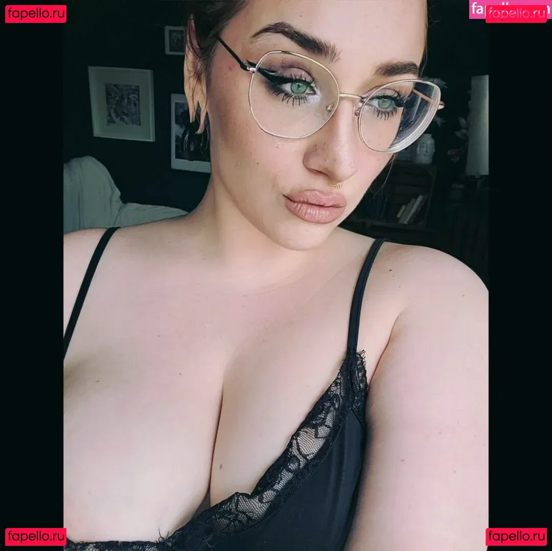 Frau Kopf Onlyfans Photo Gallery 