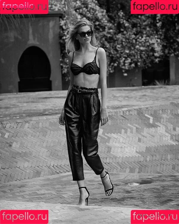 Daphne Groeneveld Onlyfans Photo Gallery 