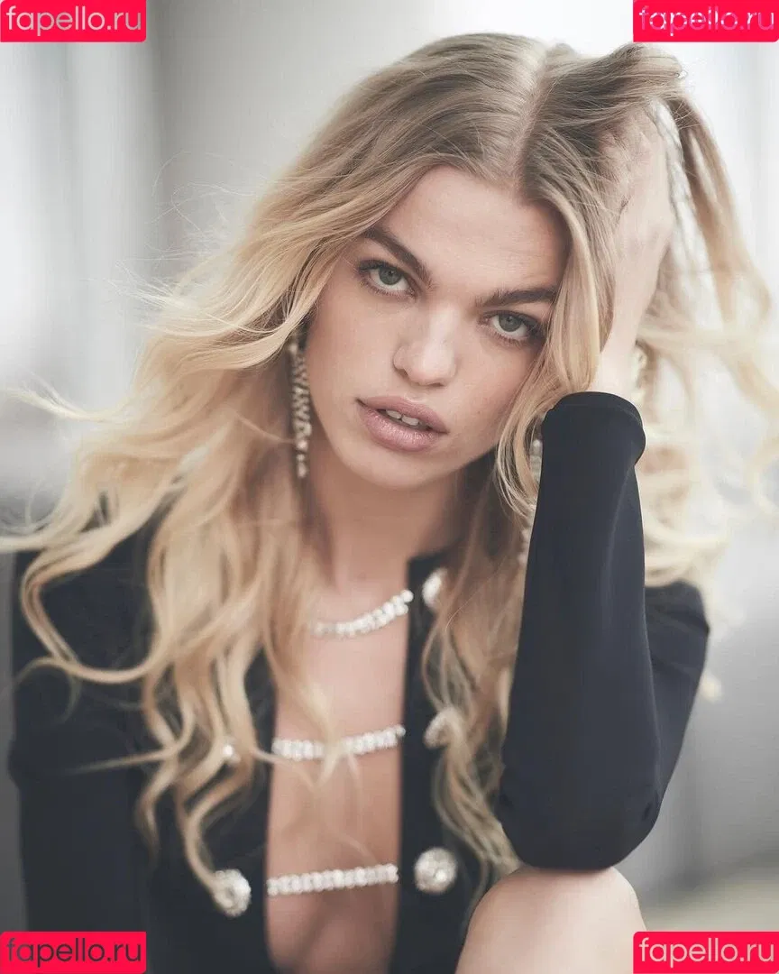 Daphne Groeneveld Onlyfans Photo Gallery 