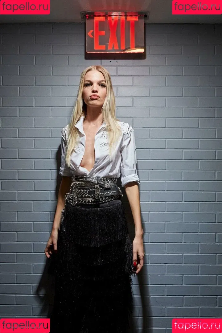 Daphne Groeneveld Onlyfans Photo Gallery 