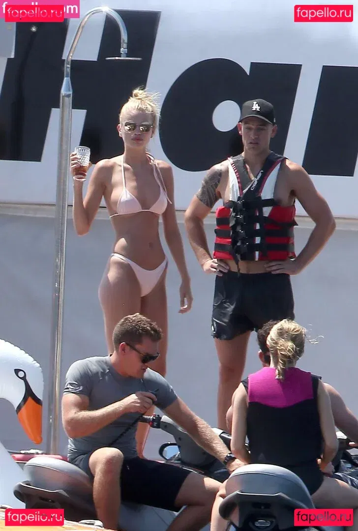 Daphne Groeneveld Onlyfans Photo Gallery 