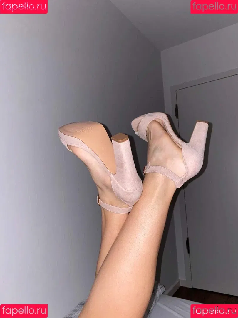 LisaSize39 Onlyfans Photo Gallery 