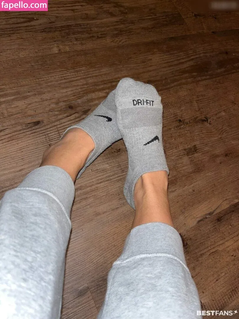 LisaSize39 Onlyfans Photo Gallery 