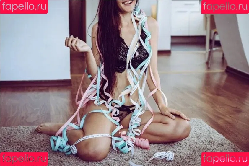 lisaliebestoll Onlyfans Photo Gallery 