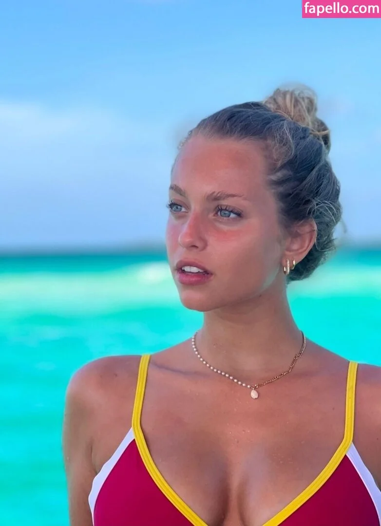 Magui Corceiro Onlyfans Photo Gallery 