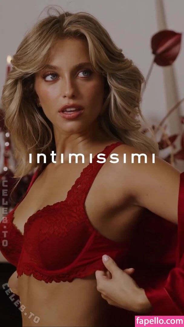 Magui Corceiro Onlyfans Photo Gallery 