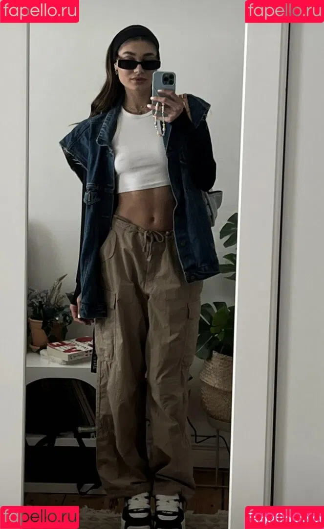Sarah Posch Onlyfans Photo Gallery 