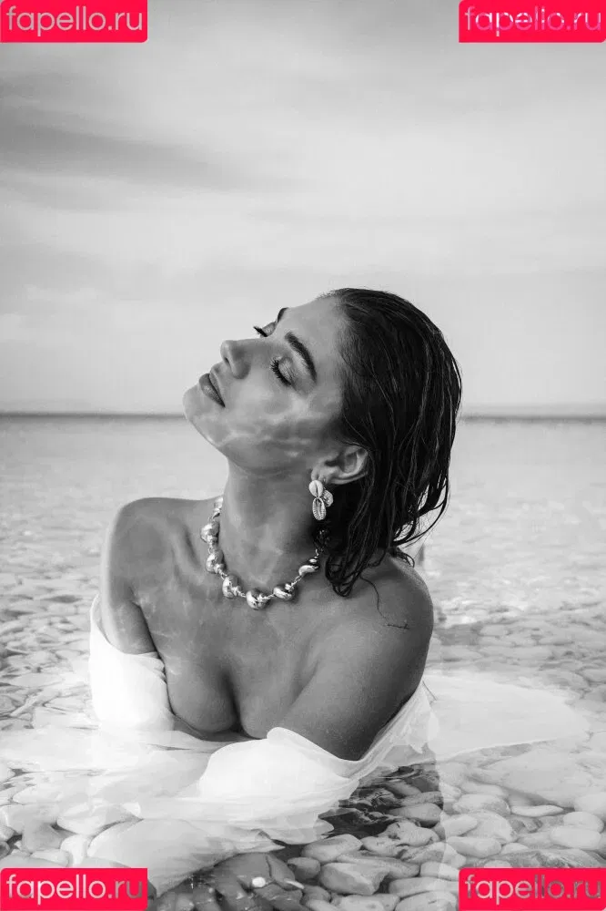 Sarah Posch Onlyfans Photo Gallery 