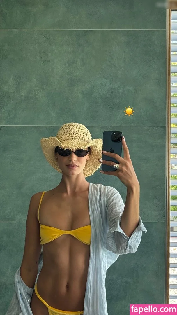 Sarah Posch Onlyfans Photo Gallery 