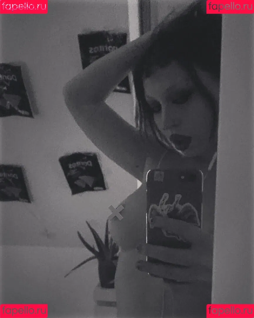 Gothminze Onlyfans Photo Gallery 
