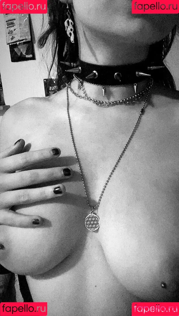 Gothminze Onlyfans Photo Gallery 