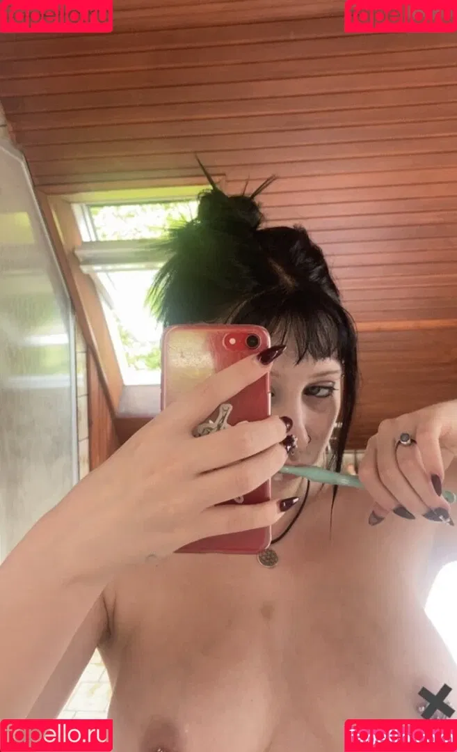 Gothminze Onlyfans Photo Gallery 