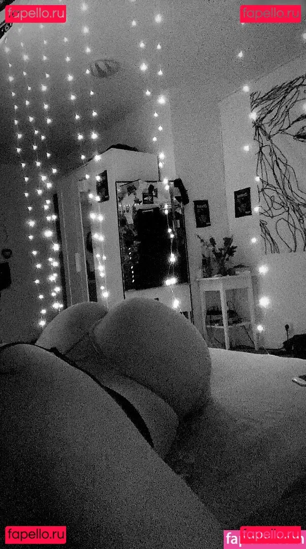 Gothminze Onlyfans Photo Gallery 