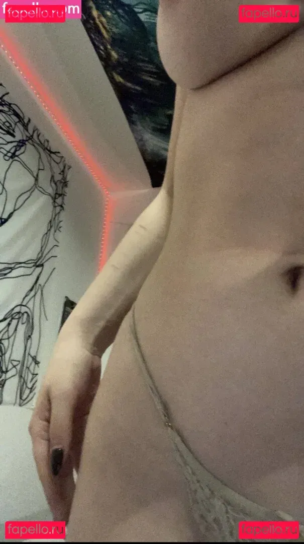 Gothminze Onlyfans Photo Gallery 