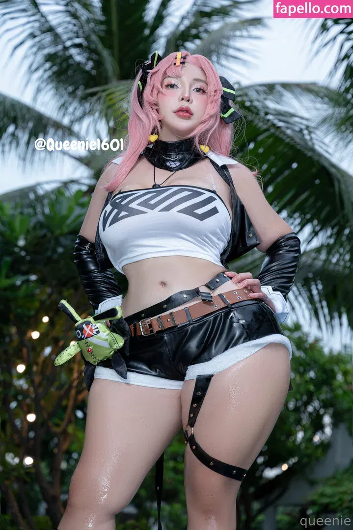 Queenie1601 Onlyfans Photo Gallery 