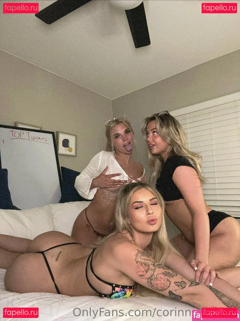 strawberryblonde18 Onlyfans Photo Gallery 