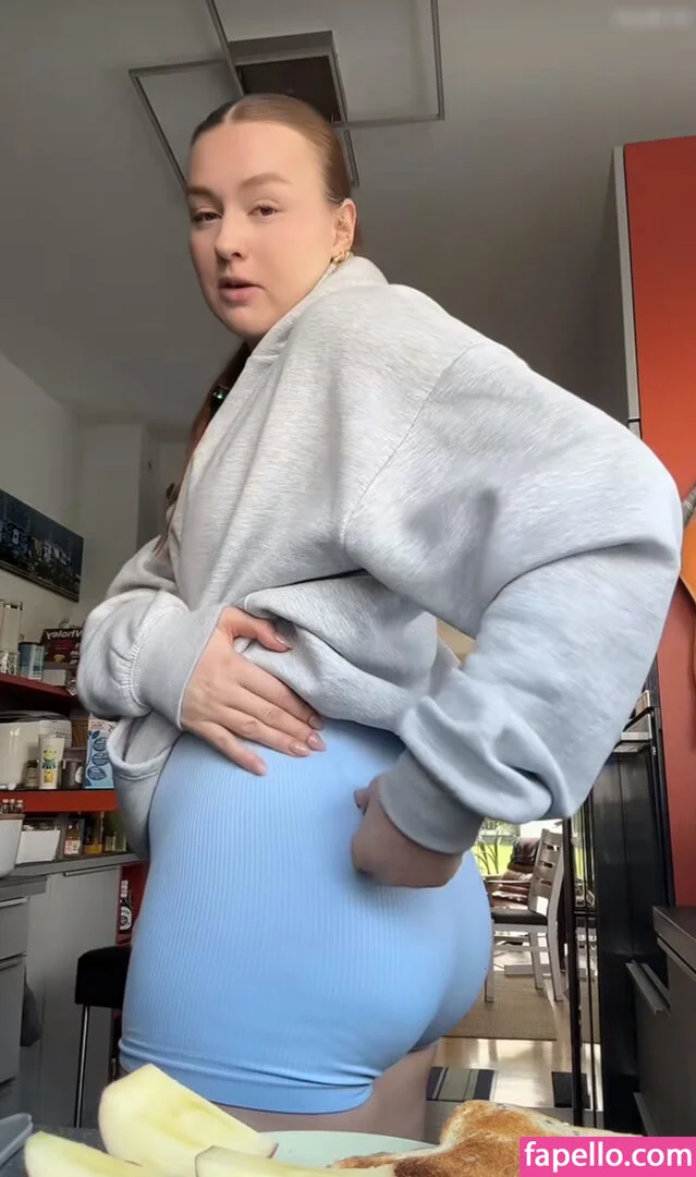 Lina Sontag Nude Onlyfans Photo 11