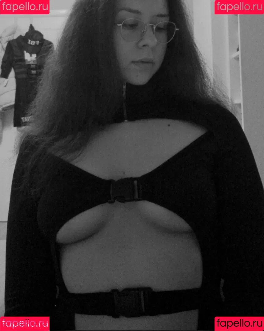 Its_me_melii Onlyfans Photo Gallery 