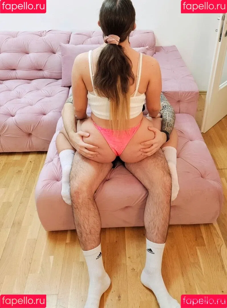 Its_me_melii Onlyfans Photo Gallery 