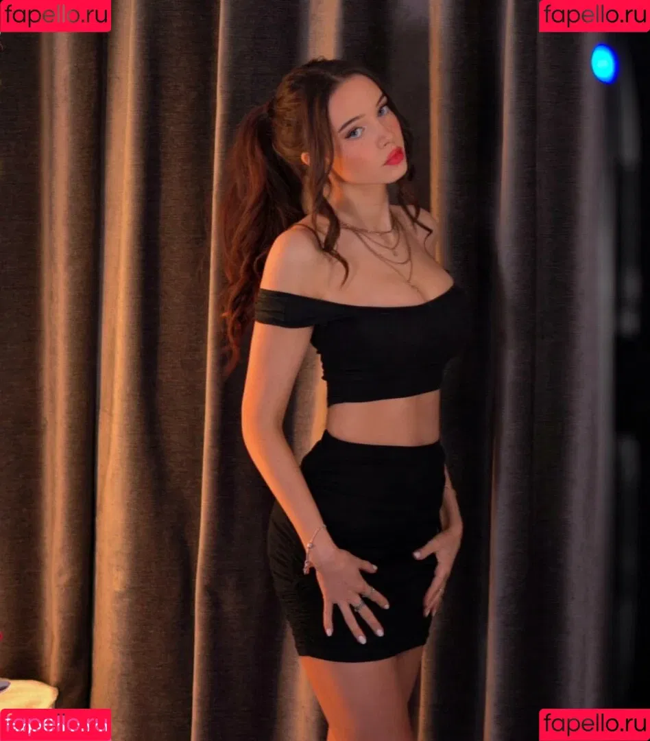 Lydia Coxson Onlyfans Photo Gallery 