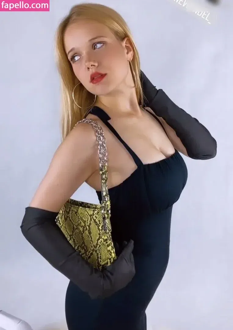 Annewendel_ Onlyfans Photo Gallery 