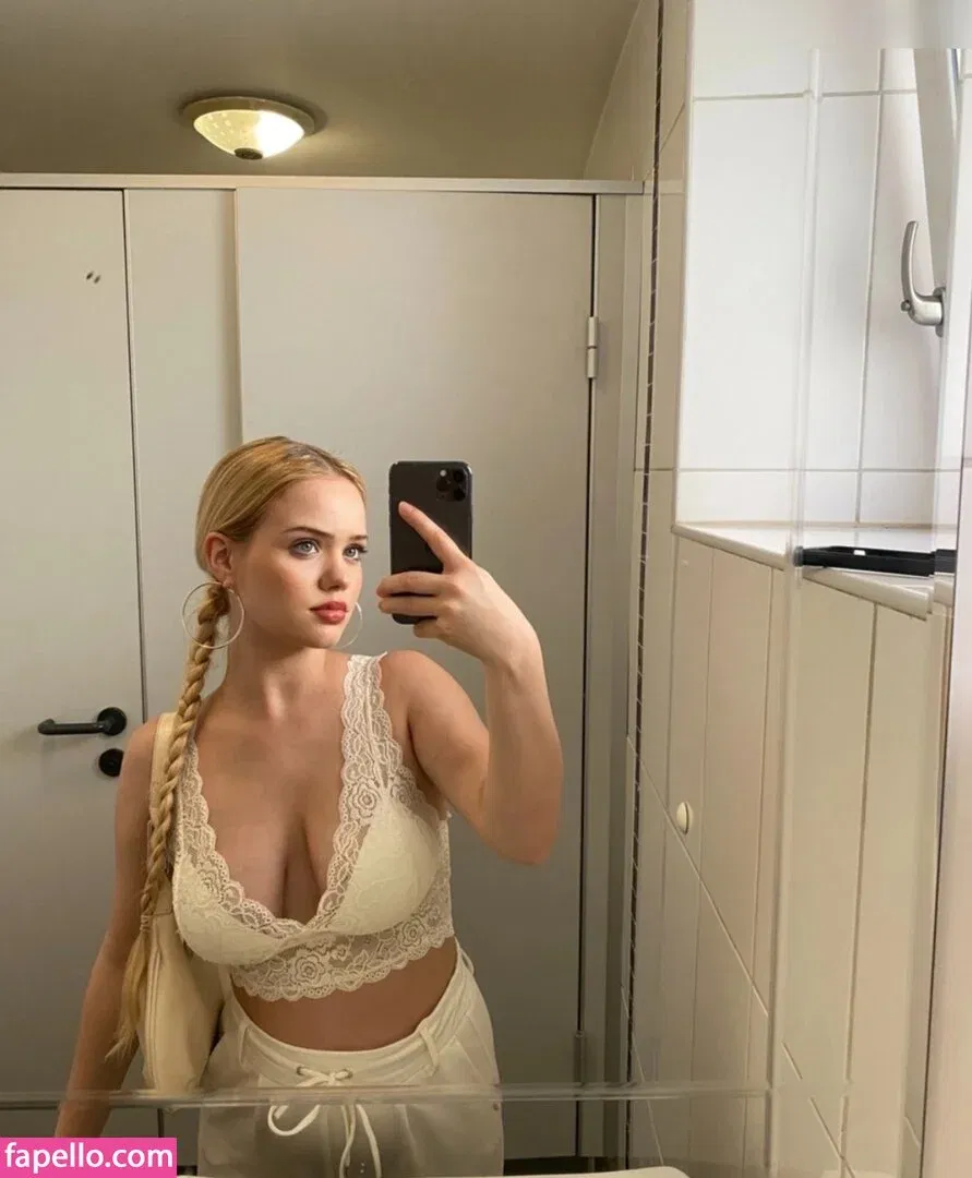 Annewendel_ Onlyfans Photo Gallery 