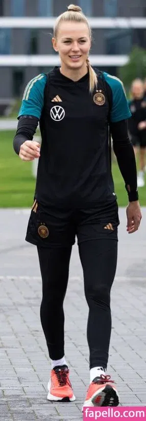 Merle Frohms Onlyfans Photo Gallery 