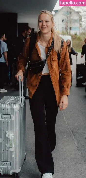 Merle Frohms Onlyfans Photo Gallery 