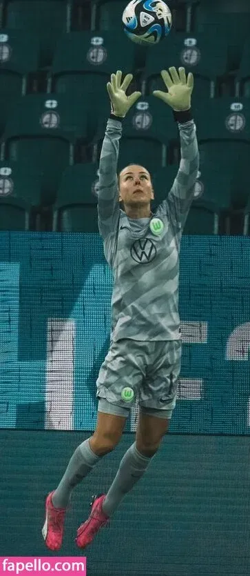 Merle Frohms Onlyfans Photo Gallery 