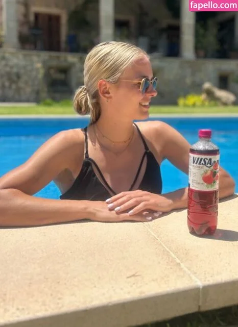 Merle Frohms Onlyfans Photo Gallery 