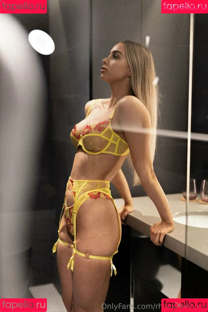 Rhiana Webber Onlyfans Photo Gallery 