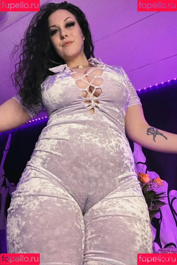 lochnessa93 Onlyfans Photo Gallery 