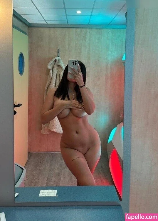 Isabell Böttger Onlyfans Photo Gallery 