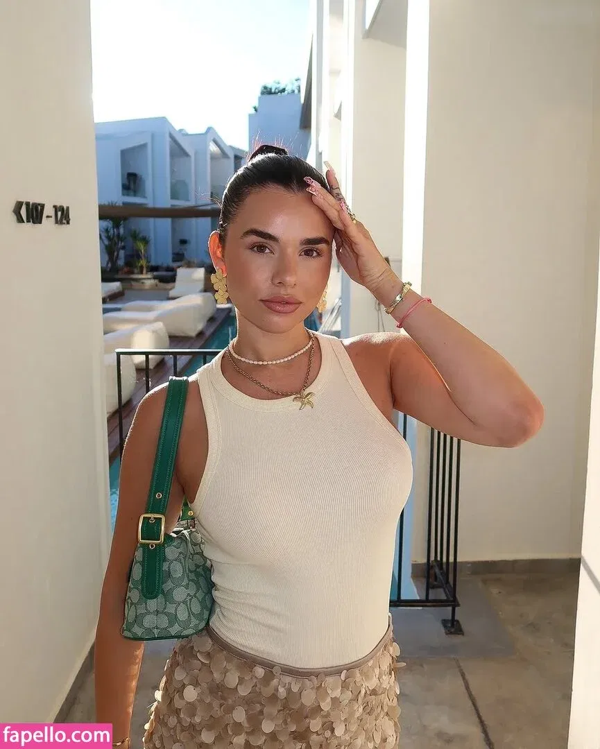 Isabell Böttger Onlyfans Photo Gallery 