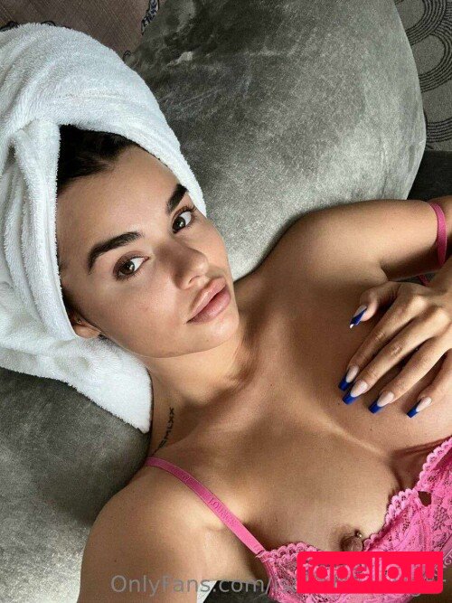 Isabell Böttger Nude Onlyfans Photo 30