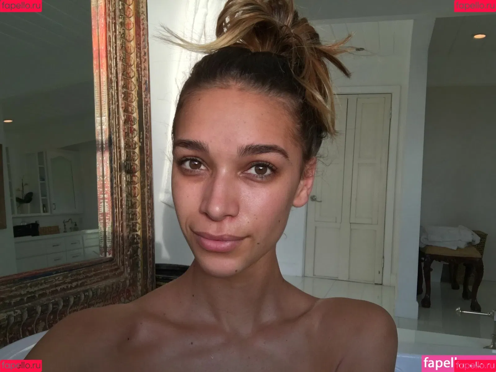 April Love Geary Onlyfans Photo Gallery 