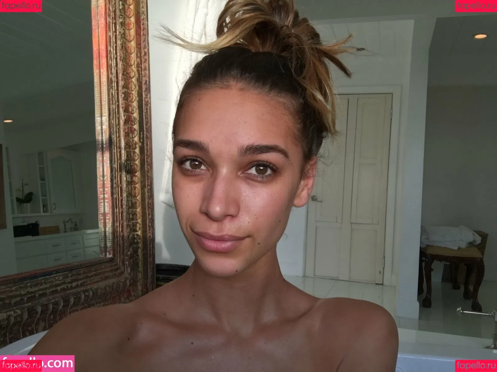 April Love Geary Onlyfans Photo Gallery 