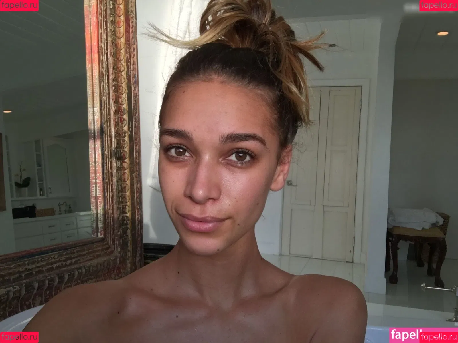 April Love Geary Onlyfans Photo Gallery 
