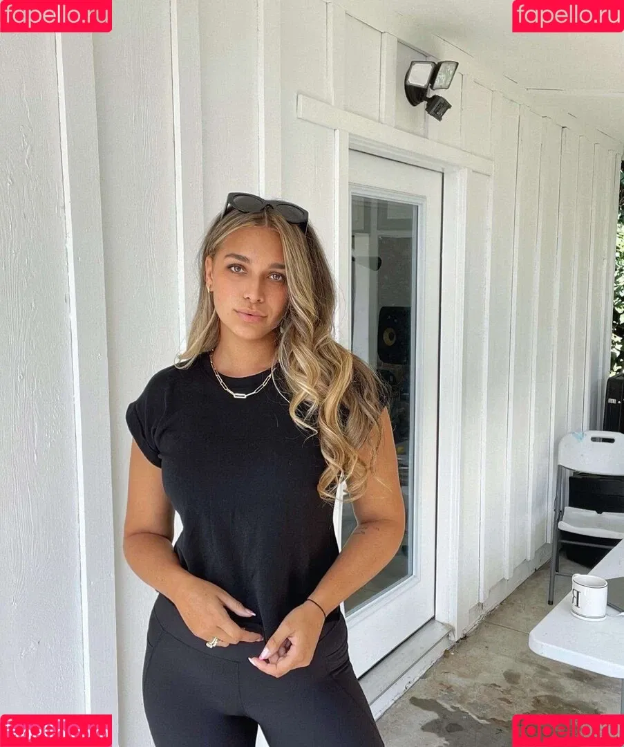 April Love Geary Onlyfans Photo Gallery 