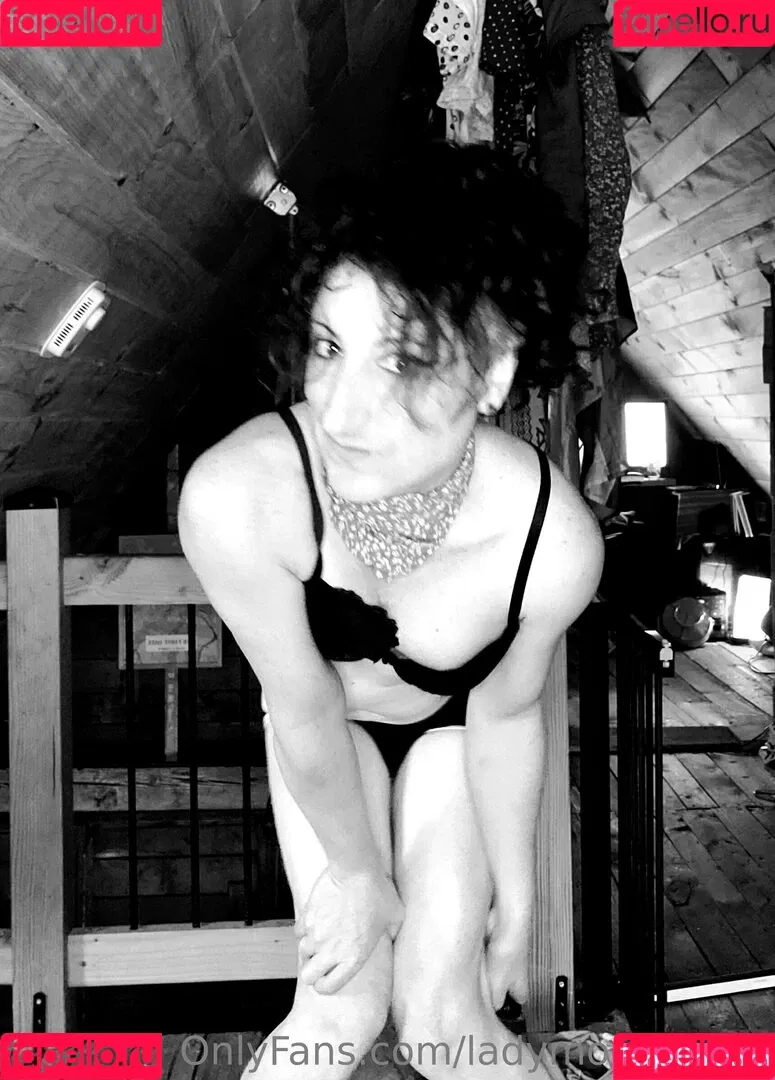 ladymoonbeam Onlyfans Photo Gallery 