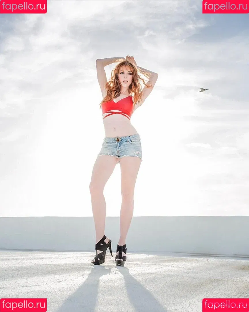 Lisa Foiles Onlyfans Photo Gallery 